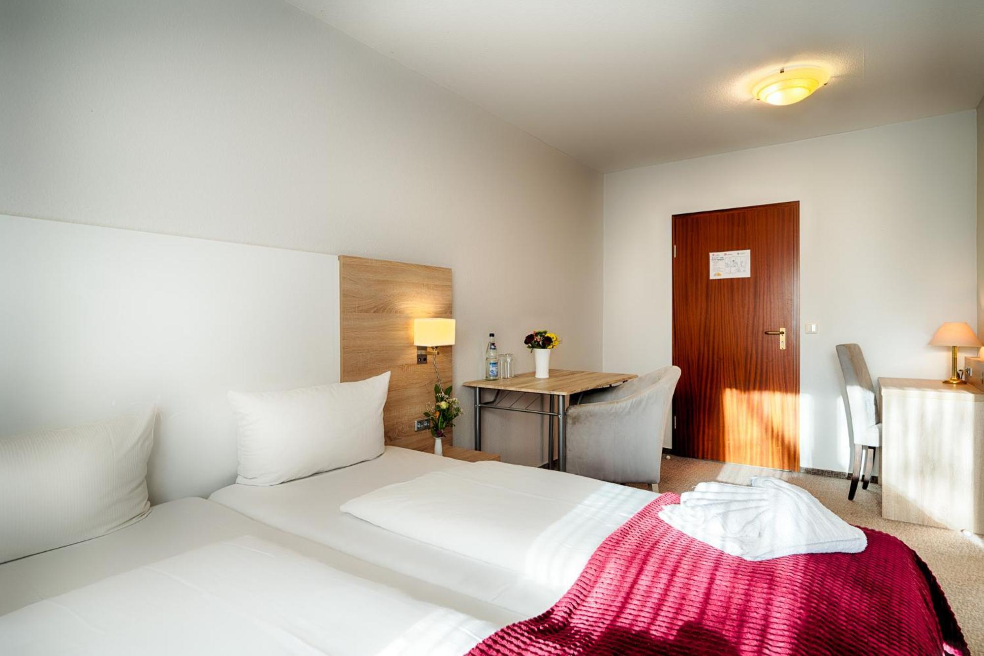 Hotel Friesland Leck Exterior photo